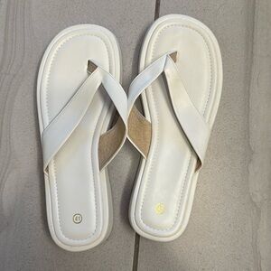 Women’s sandals